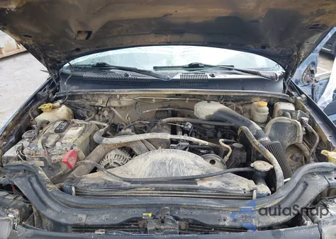 2001 Jeep Grand Cherokee Laredo z USA, uszkodzony, nr VIN 1J4GW48S31C680772